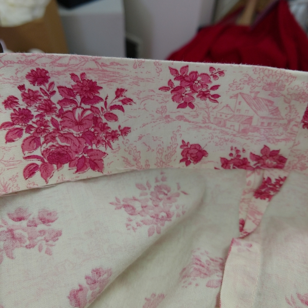 Beautiful 1940's-50's novelty print dress - Picture 6 of 8